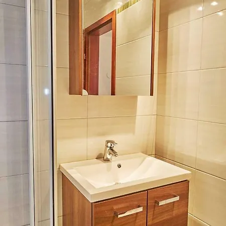 Apartment Wohnen Im Kolonialstil Inklusive Tiefgarage, Kontaktloser Check-in Klagenfurt am Woerthersee