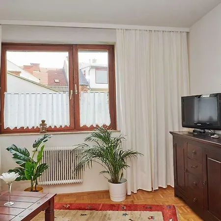 Wohnen Im Kolonialstil Inklusive Tiefgarage, Kontaktloser Check-in Apartment *