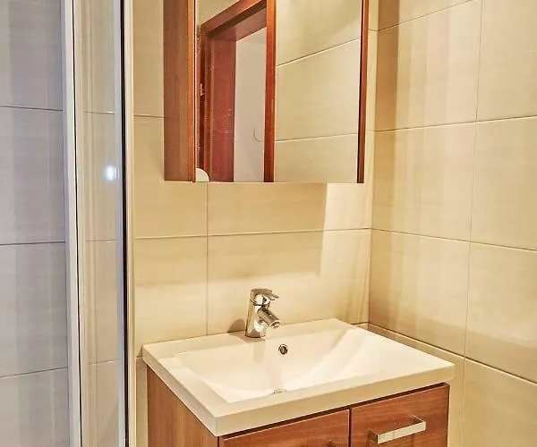 Διαμέρισμα Wohnen Im Kolonialstil Inklusive Tiefgarage, Kontaktloser Check-in Κλάγκενφουρτ