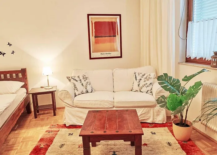 Wohnen Im Kolonialstil Inklusive Tiefgarage, Kontaktloser Check-in דירה *